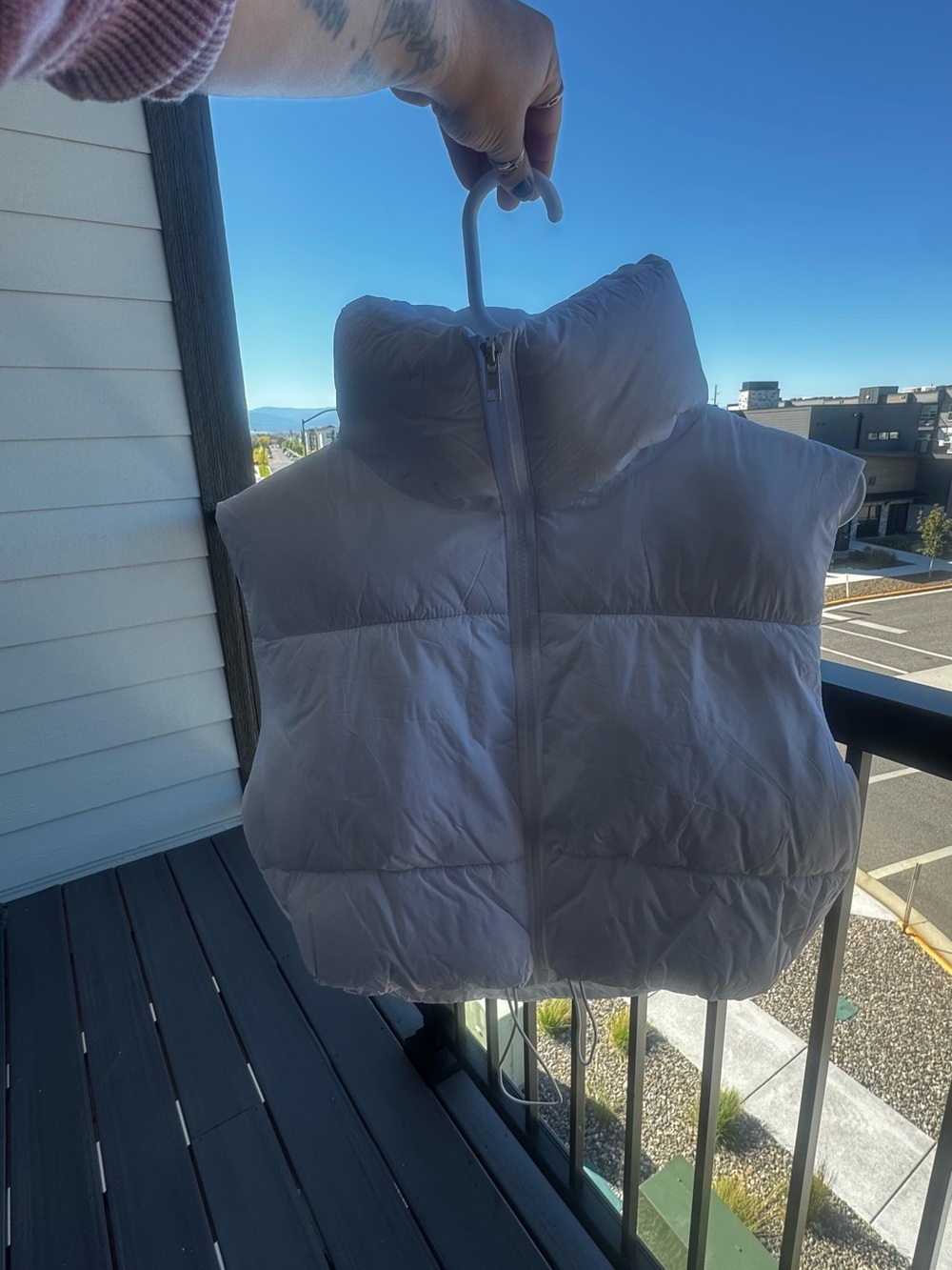 Cropped puffer vest